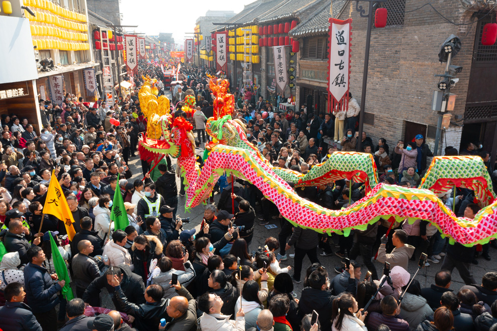 滑县-宋国朝13603465666《古镇游龙》2025年2月拍摄于滑县道口古镇。